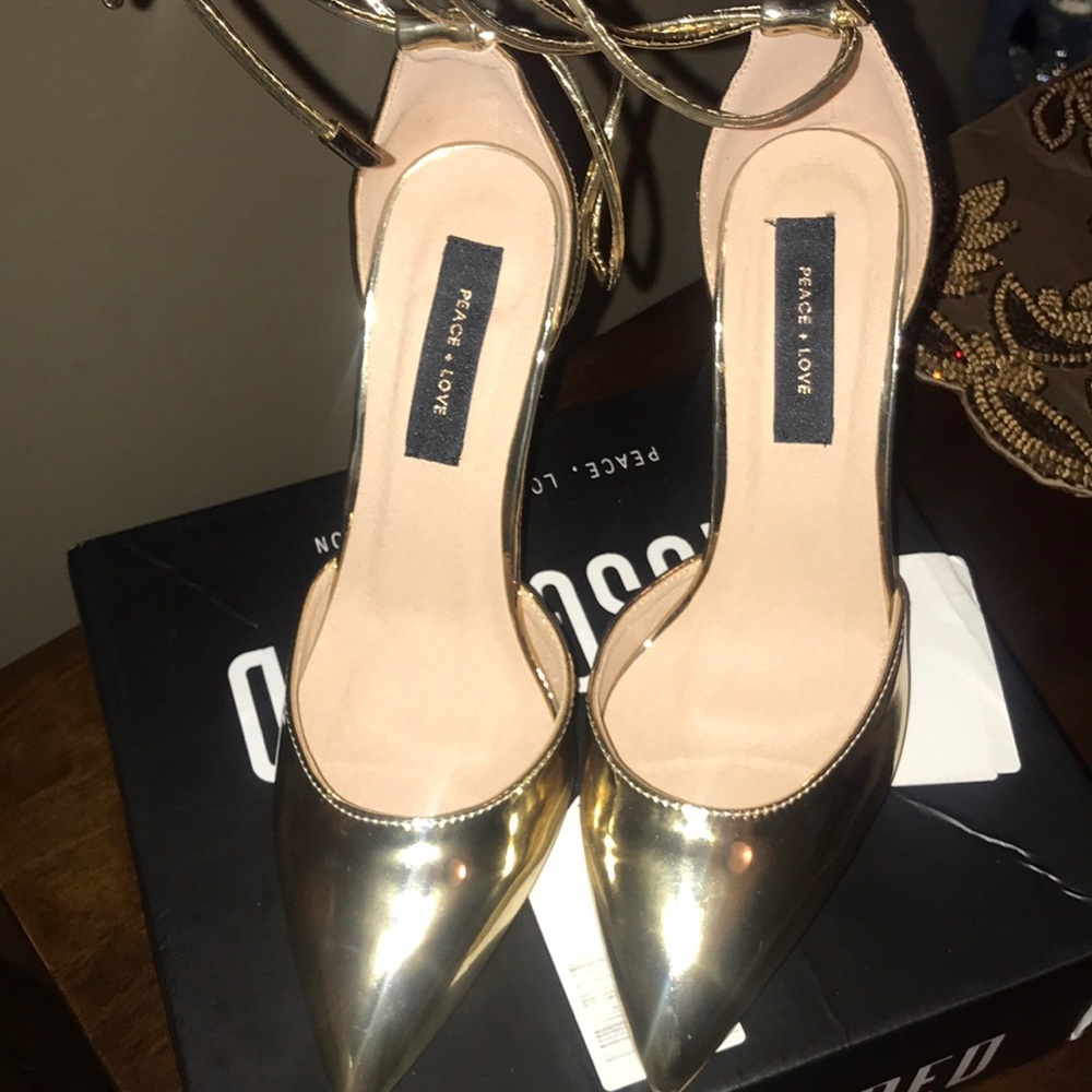 Missguided peace + love Dorsay Tie up shoe.